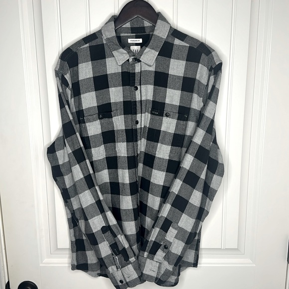 Gap Gray X-Large Plaid Midweight Flannel Button Down Long Sleeve Shirt - Picture 2 of 5